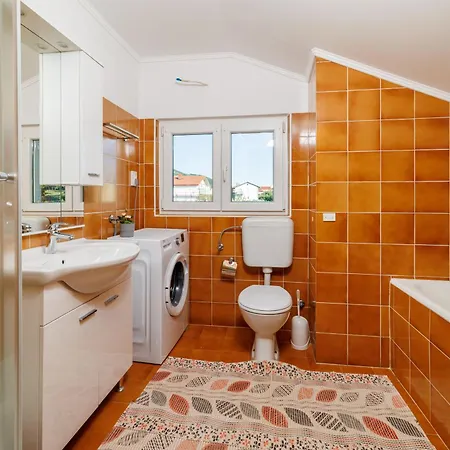 Marina Apartment Mundanije